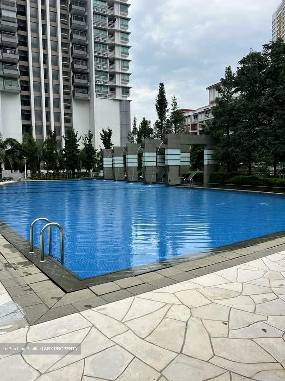 Twin Regency (D3), Condominium #567691011